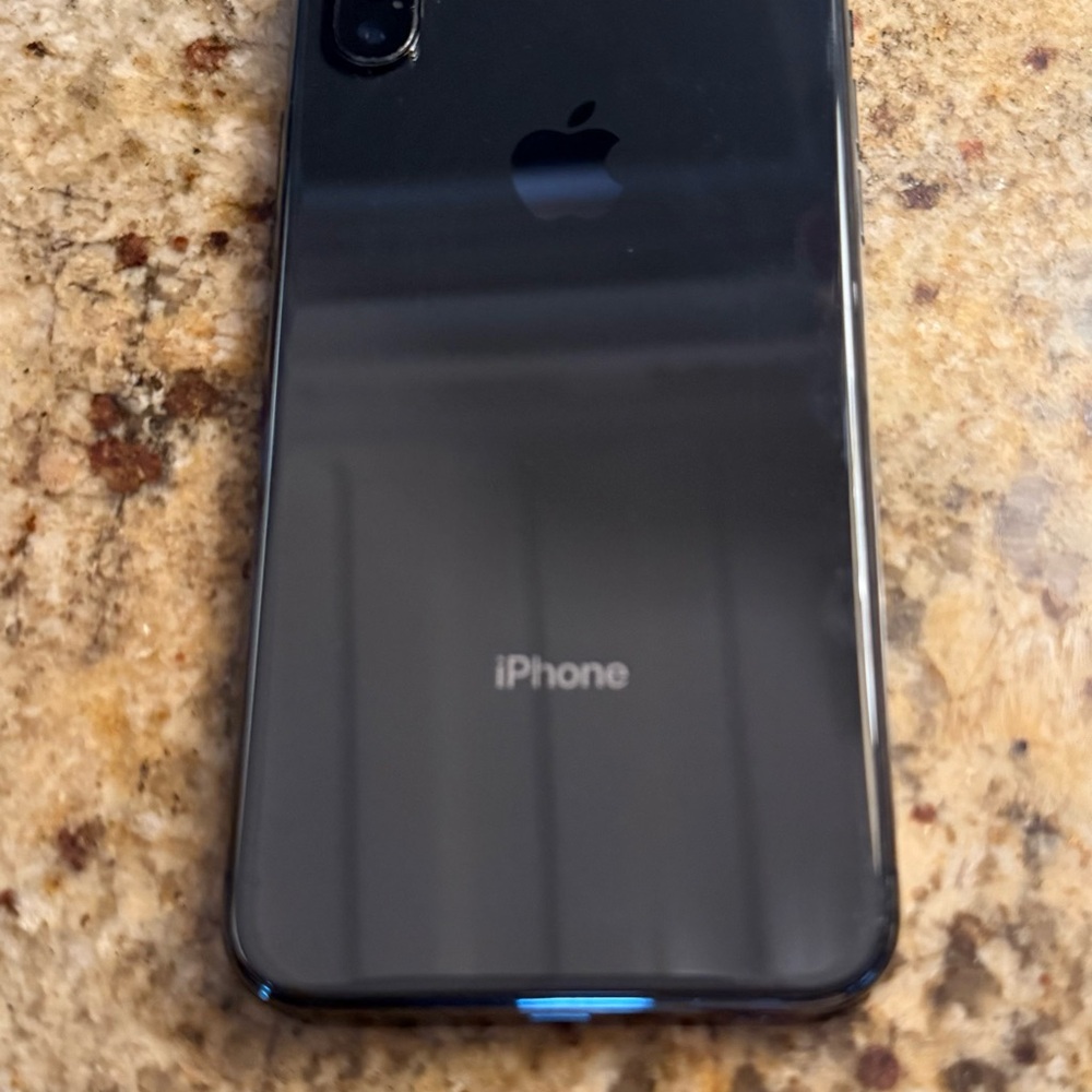 Apple iPhone X w/Otterbox case - Picture 3 of 10